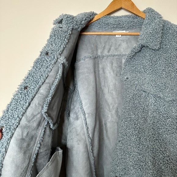 GOOD AMERICAN Oversize Fleece
Trucker Jacket blue sherling 4x/5x NWT - Picture 13 of 13